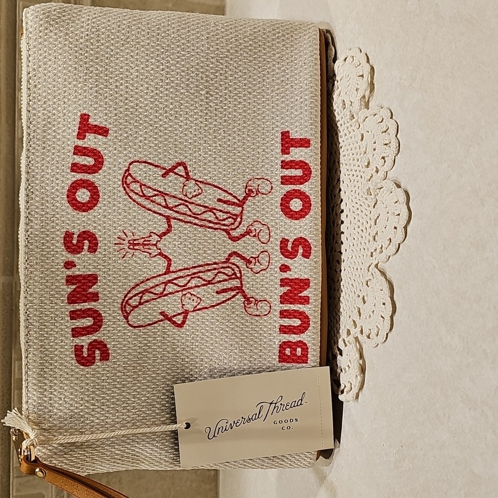 New Universal Thread Textured Cosmetic Pouch